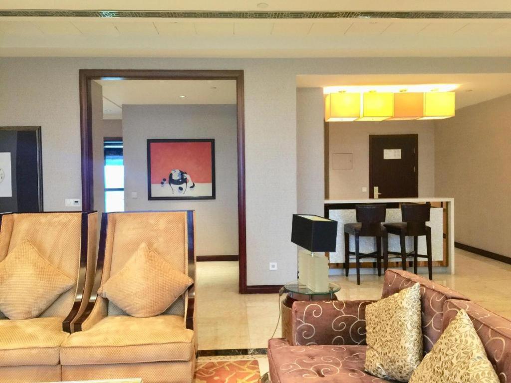 Sichuan Tennis International Hotel Main Building Чънду Екстериор снимка