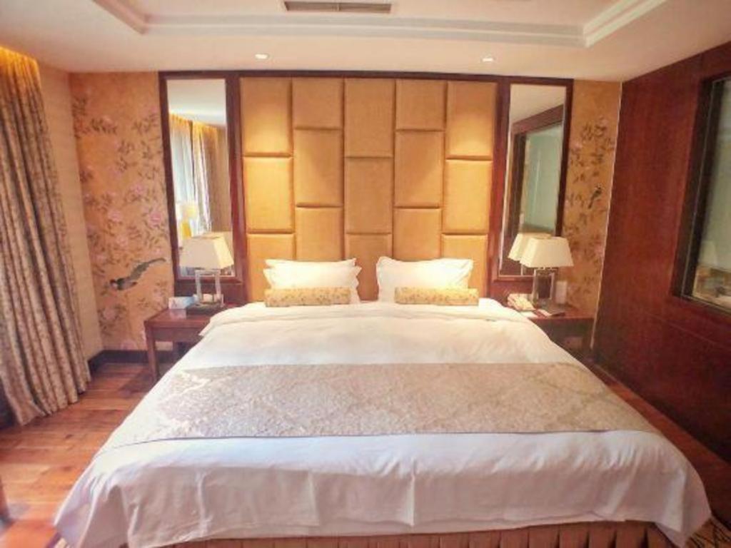 Sichuan Tennis International Hotel Main Building Чънду Екстериор снимка