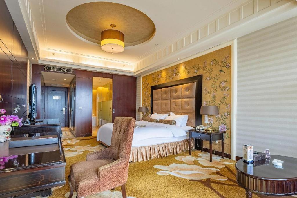 Sichuan Tennis International Hotel Main Building Чънду Екстериор снимка