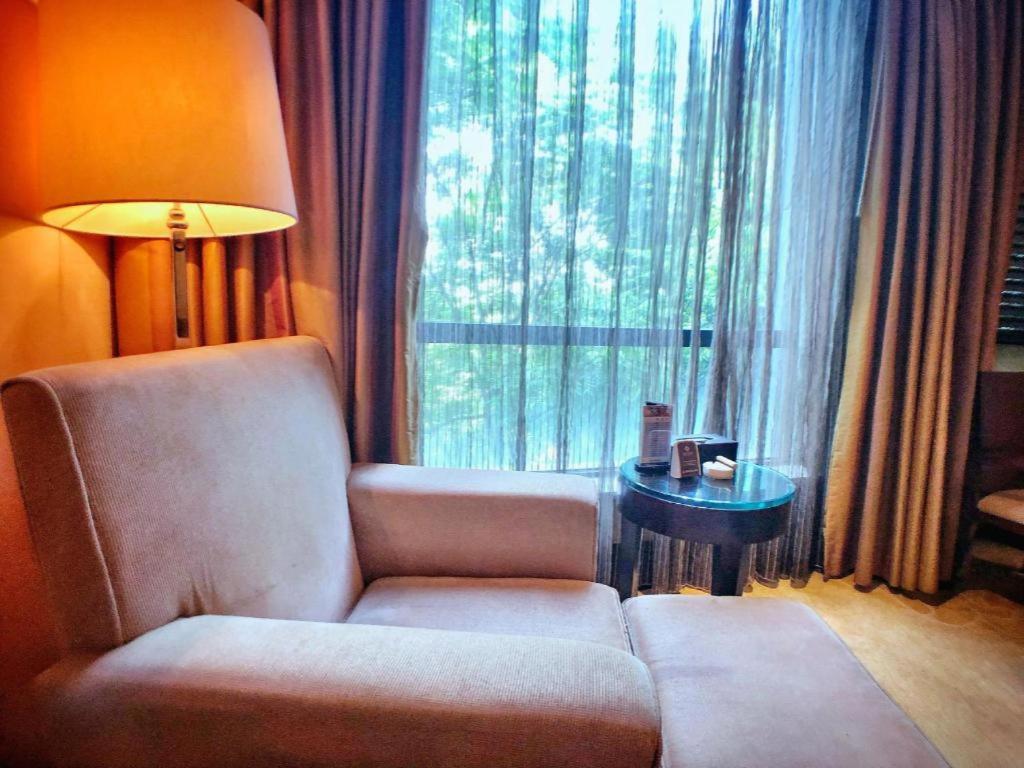 Sichuan Tennis International Hotel Main Building Чънду Екстериор снимка